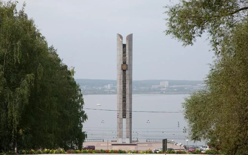 Nachrichten aus Ischewsk am Morgen des 16. Juni: die Invasion von Mücken und der Wiederaufbau des Eispalastes – Morgen in Ischewsk